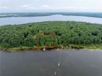 Exquisite lakefront estate on Victory Heights showcasing 240 - photo 7