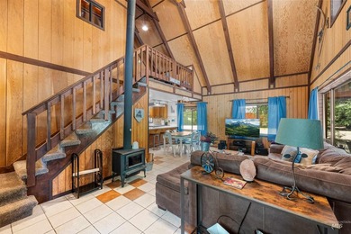 Cozy rustic log cabin in beautiful Donnelly,Idaho! This cabin is - photo 9