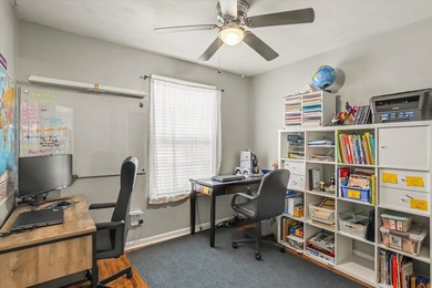 Spacious 4-bedroom, 2-bath home situated on a desirable corner - photo 29