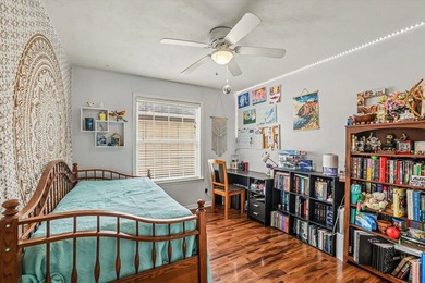 Spacious 4-bedroom, 2-bath home situated on a desirable corner - photo 31