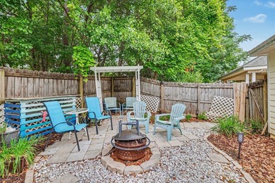 Spacious 4-bedroom, 2-bath home situated on a desirable corner - photo 37