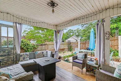 Spacious 4-bedroom, 2-bath home situated on a desirable corner - photo 50