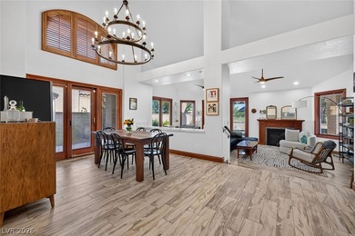 Highly updated home on the golf course with pool/spa overlooking - photo 4