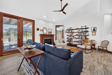 Highly updated home on the golf course with pool/spa overlooking - photo 5