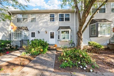 (private lake, pond, coastal) Townhome/Townhouse Sale Pending in Raritan Twp. New Jersey