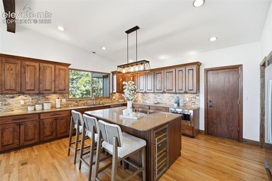 Architecturally striking and beautifully reimagined, this Frank - photo 15