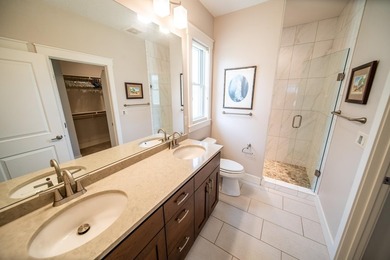 Welcome to this stunning 3-bedroom, 3-bathroom slab-on-grade - photo 24