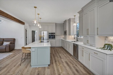 Priced $250,000 below appraised value!!!!! Fully Renovated - photo 25