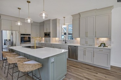 Priced $250,000 below appraised value!!!!! Fully Renovated - photo 27