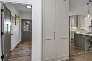 Priced $250,000 below appraised value!!!!! Fully Renovated - photo 40