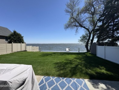 Stunning home with 50' of frontage on Lake Kampeska! - photo 28