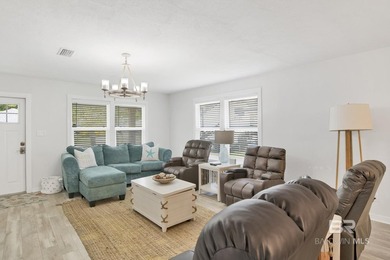 Elegantly Renovated Home in Palmetto Woods - No HOA | Gulf - photo 8