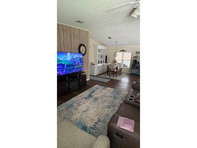 Move right into this beautifully updated 2-bedroom, 2-bath - photo 15