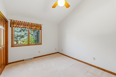 Spacious, open concept 2bed/2bath ranch style condo on the SE - photo 16