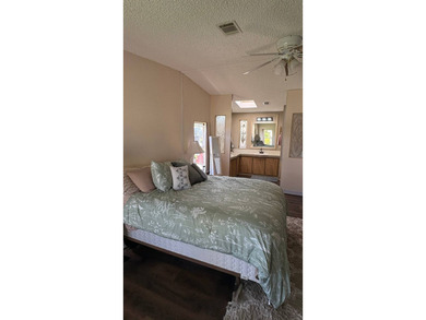 Move right into this beautifully updated 2-bedroom, 2-bath - photo 19