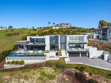 Welcome to Your Private Coastal Resort - 2935 Vista Del Mar - photo 1
