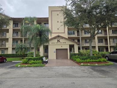 Lake Condo For Sale in Pembroke Pines, Florida