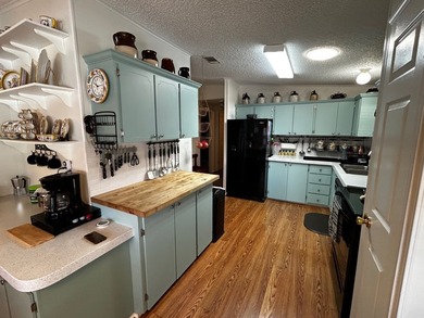 Motivated sellers, open to offers! Mortgage available! This - photo 7