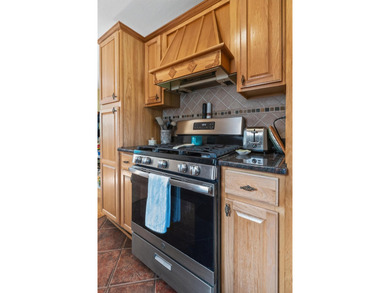 Meticulously maintained and move-in ready, this charming - photo 15