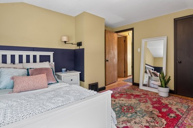 Meticulously maintained and move-in ready, this charming - photo 20