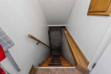 Meticulously maintained and move-in ready, this charming - photo 22