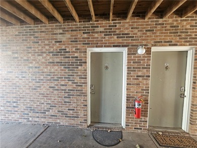 Check out this updated 4 bed, 2 bath condominium in the heart of - photo 2