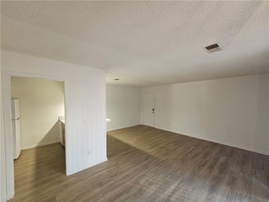 Check out this updated 4 bed, 2 bath condominium in the heart of - photo 5
