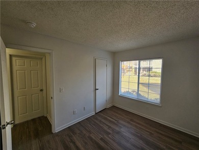 Check out this updated 4 bed, 2 bath condominium in the heart of - photo 10