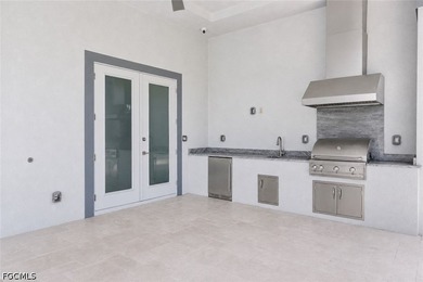 Welcome to luxury living at its finest! This exceptional 5 - photo 15