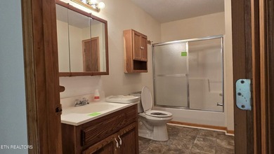 324 Circle R delivers easy living, smart storage, and a - photo 15