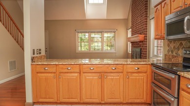 Welcome to this excellently maintained Cape Cod in the heart of - photo 17