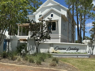 Welcome to Cessna Landing~ An absolute dream for any outdoor or - photo 2