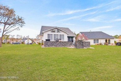 WELCOME TO THIS BEAUTIFUL 3 BEDROOM, 3 FULL BATH, 2-CAR GARAGE - photo 40