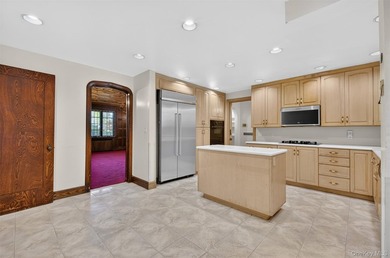 This extraordinary Tudor mansion sits on an expansive 112x100 - photo 10