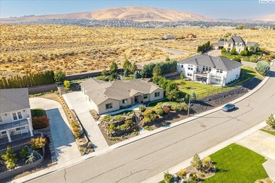 Perched on the hillside in Sundance Ridge, 477 Heritage Hills - photo 1