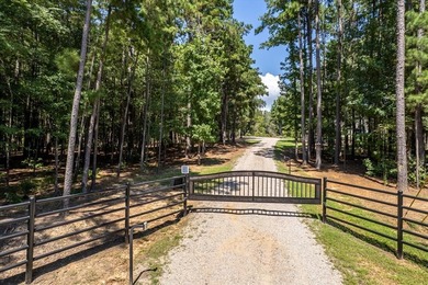 Lake Palestine Home For Sale in Chandler Texas