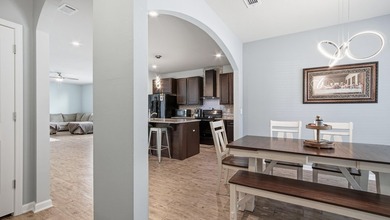 When location is everything! This 3-bed, 2-bath cottage nestled - photo 9