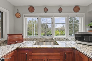 Lovingly maintained contemporary Cape set on just over an acre - photo 11