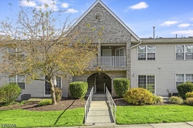 Lionhead Lake Condo Sale Pending in Wayne Twp. New Jersey