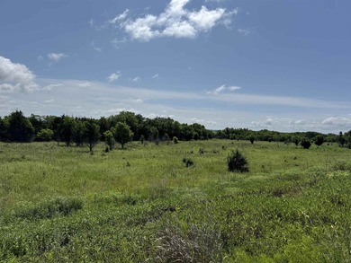 This 40.4 acre tract sits in a prime outdoor recreational - photo 25