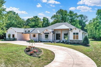 Adjacent to Dyes Walk Golf Course, luxury, privacy, and - photo 3