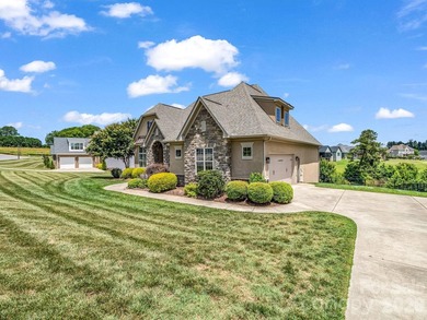 Welcome home to this beautifully maintained stucco and stone - photo 4