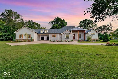 Adjacent to Dyes Walk Golf Course, luxury, privacy, and - photo 5