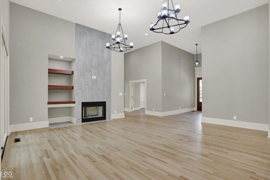 Adjacent to Dyes Walk Golf Course, luxury, privacy, and - photo 7