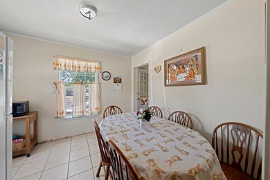 Lovely 3 bedroom 1 bath 1100 sq. ft. frame home, built in 1955 - photo 11