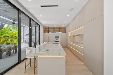 A striking contemporary estate in Buena Vista designed around - photo 12