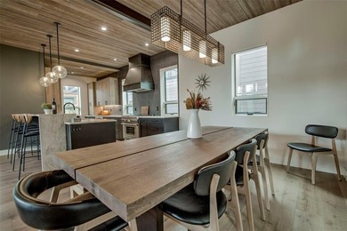 Experience elevated mountain living in this like-new luxury - photo 14