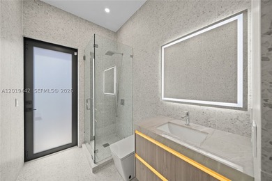 A striking contemporary estate in Buena Vista designed around - photo 15