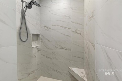 Welcome to this stunning single-level home with a separate - photo 21