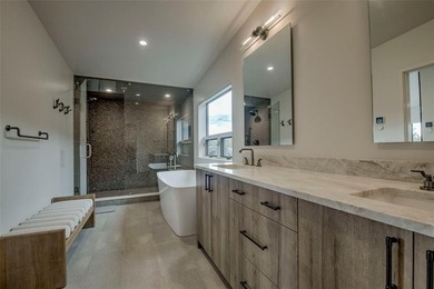 Experience elevated mountain living in this like-new luxury - photo 21